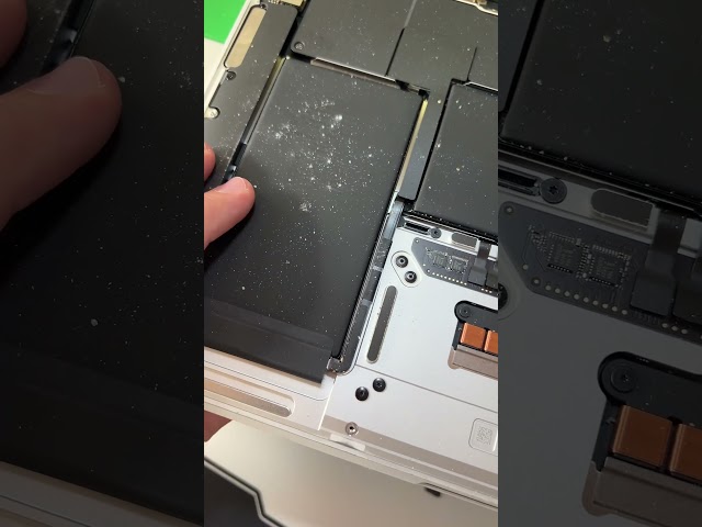 Пыль в MacBook = ВЗДУТЫЙ аккумулятор ? Вот чем это заканчивается