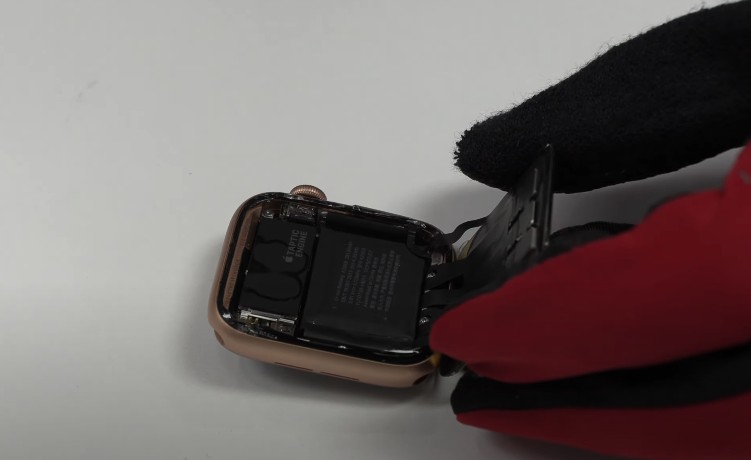 Замена дисплея Apple Watch 4